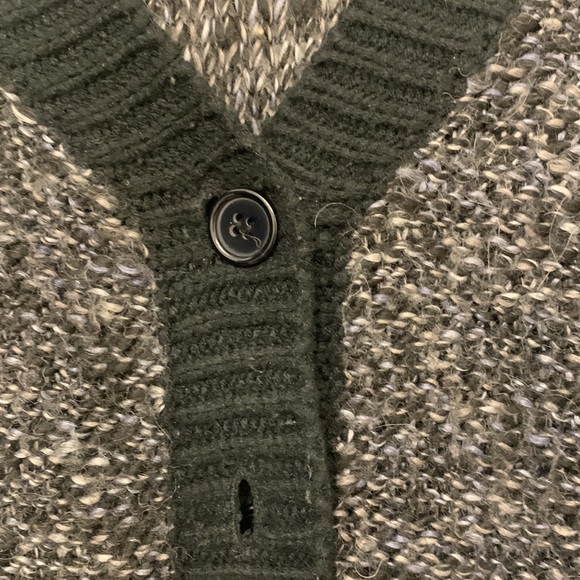 Roots gently used acrylic/wool sweater - Picture 3 of 5